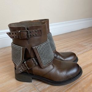 Brown leather pull on ankle booties